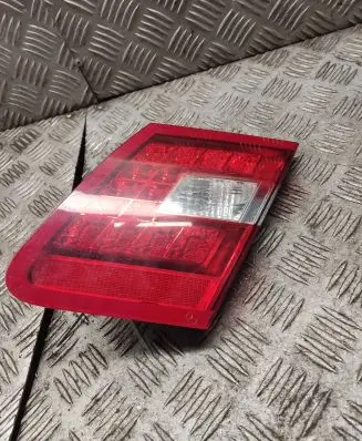 Mercedes-Benz E W212 Tailgate rear/tail lights A2128200864 483682 483622