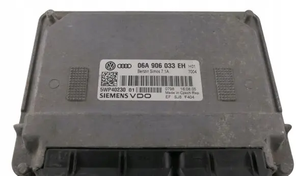 Audi A3 S3 8P Engine control unit/module 06A906033EH 5WP4023001