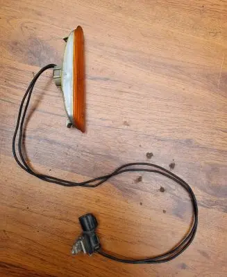 Volvo S40, V40 Front fender indicator light SAEP294DOT 3480 18027