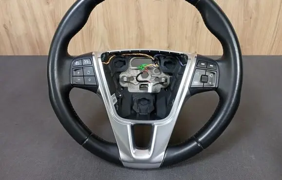 Volvo V40 Cross country Steering wheel 31250592