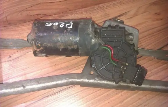 Peugeot 206 Wiper motor 0390241360