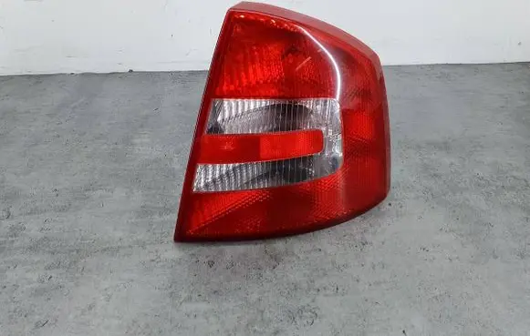 Skoda Octavia Mk2 (1Z) Rear/tail lights 1Z5945096A