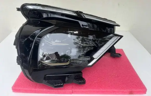 Citroen C4 III e-C4 Headlight/headlamp 9830649280