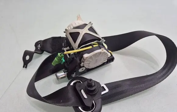 Skoda Fabia Mk2 (5J) Front seatbelt 5J0857701B