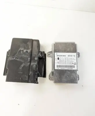 Mercedes-Benz E C207 W207 Airbag control unit/module A2079011700 A2076822704 5WK43967