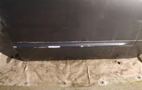 Nissan Quest Front door trim (molding) 