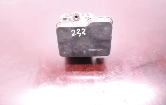Toyota Avensis Verso ABS Pump 4451044110 8954144130 1338000180
