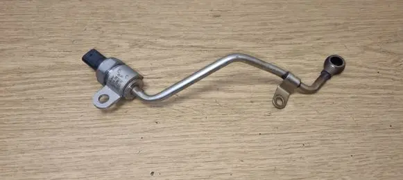 BMW 1 F20 F21 Exhaust gas pressure sensor 8570936