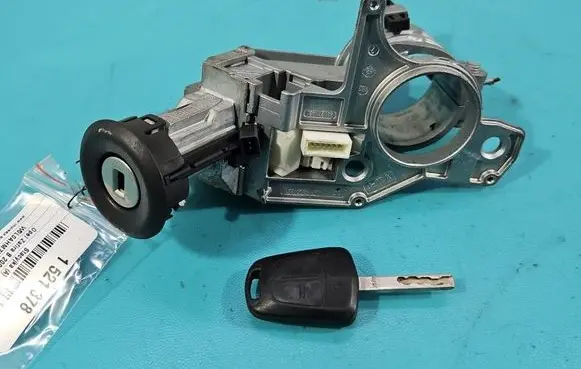 Opel Zafira B Ignition lock IMPRK1521378