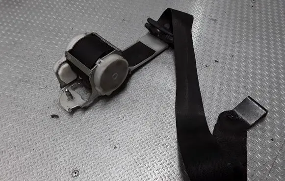 Opel Vectra C Front seatbelt