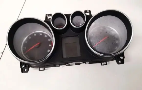 Opel Mokka Speedometer (instrument cluster) 95375164 654663731