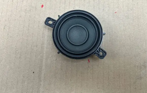 Tesla Model X Panel speaker 111889400B