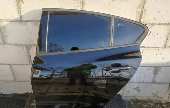 Ford Focus Rear door