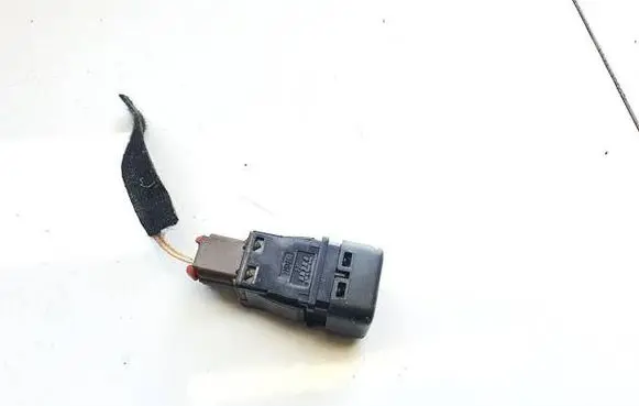 Passenger airbag on/off switch