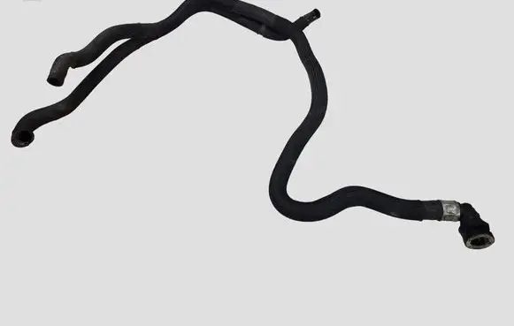 Volvo XC90 Engine coolant pipe/hose