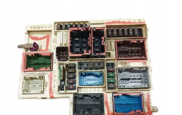 Opel Astra L BSM Control unit 9857038280