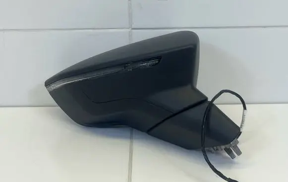 Seat Arona Front door electric wing mirror E9026684