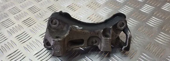Peugeot 206 CC Engine mounting bracket 9643574880