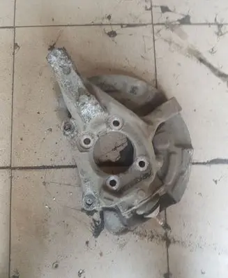 Volvo V70 Front wheel hub spindle knuckle