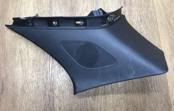 Porsche Macan (95B) (D) pillar trim (bottom) 95B867246