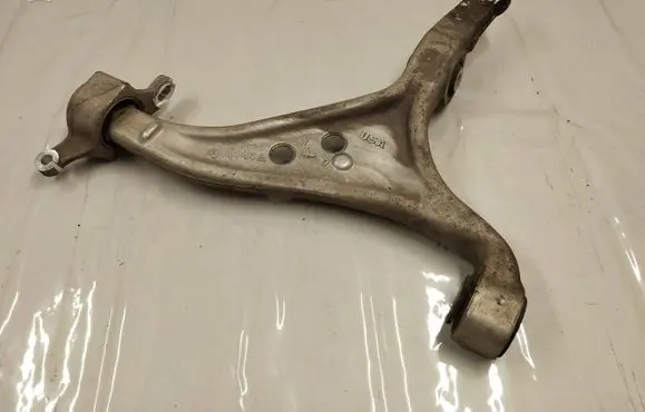 Mercedes-Benz GL X166 Front lower control arm/wishbone 16603