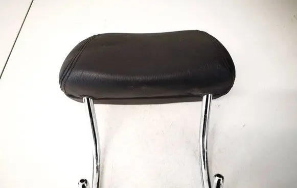Mercedes-Benz S W221 Front seat headrest