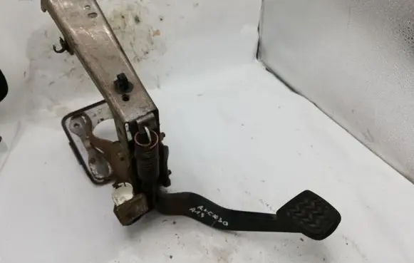 Toyota Avensis Verso Brake pedal NOCODE