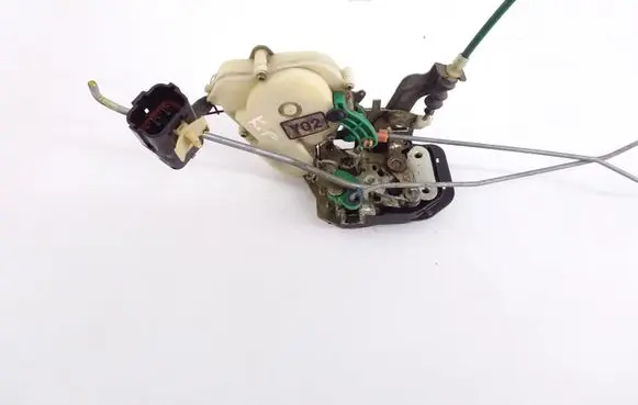 KIA Sorento Front door lock