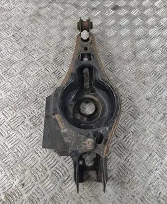 Toyota RAV 4 (XA50) Coil spring/strut mount 