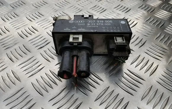 Volkswagen Caddy Coolant fan relay 357919506 898718000
