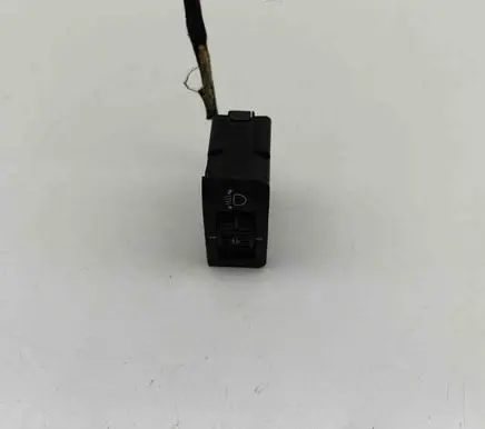 BMW 7 E38 Headlight level height control switch 8360843