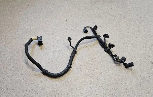 BMW 3 G20 G21 Fuel injector wires 7580078 8590045