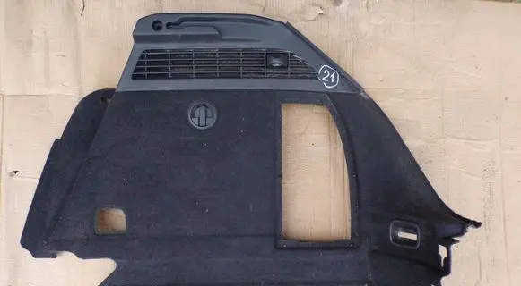 Trunk/boot side trim panel