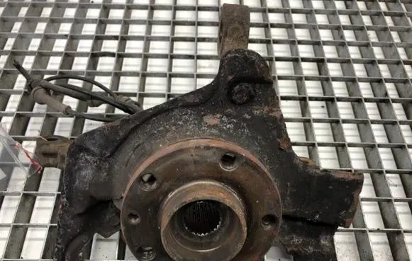 Fiat Doblo Front wheel hub spindle knuckle