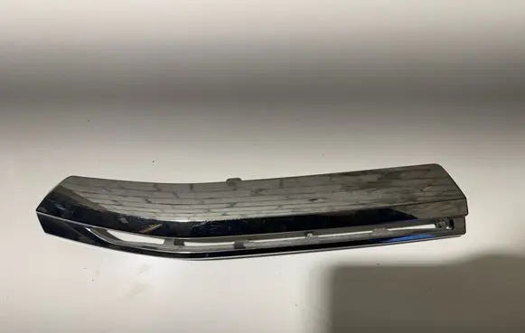 Subaru Outback (BS) Front bumper upper radiator grill 239976555