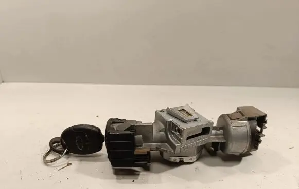 Ford Focus C-MAX Ignition lock 3M513F880AA