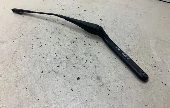BMW 1 E81 E87 Front wiper blade arm E87HK