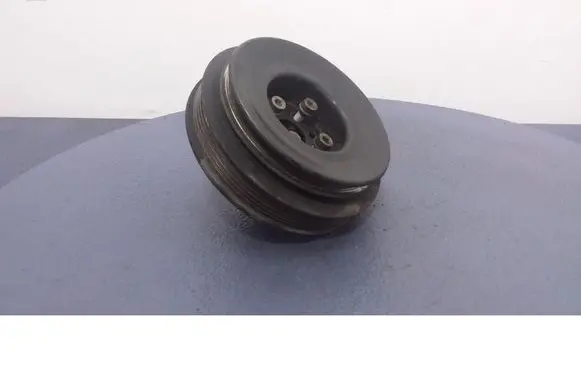 Volkswagen Golf III Crankshaft pulley 028105253A