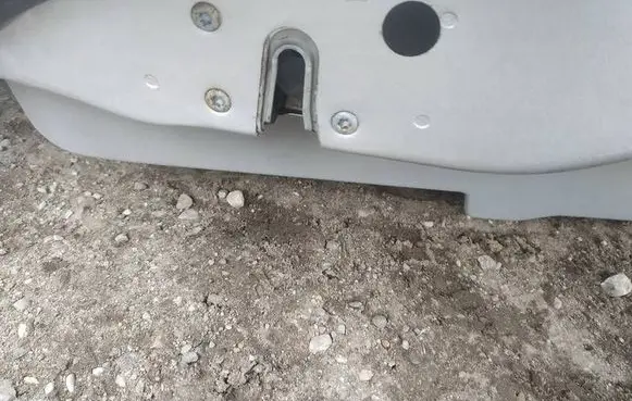 Dodge Caliber Rear door lock