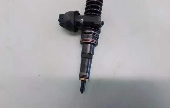 Audi A4 S4 B5 8D Fuel injector 0414720037