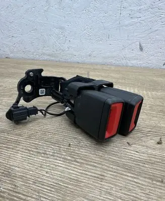 Volkswagen Golf VIII Middle seatbelt buckle (rear) 8Y0857739M 667AR0010B