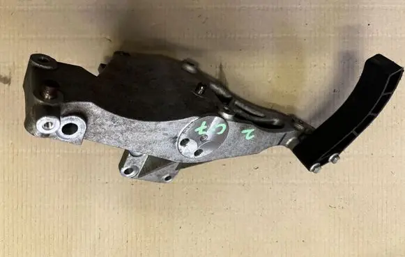 Fiat 500X Engine mounting bracket 46820385