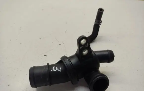 Mercedes-Benz A W169 Thermostat housing A6402000415