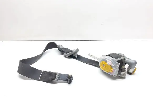 Subaru Forester SG Front seatbelt H074101 G087917