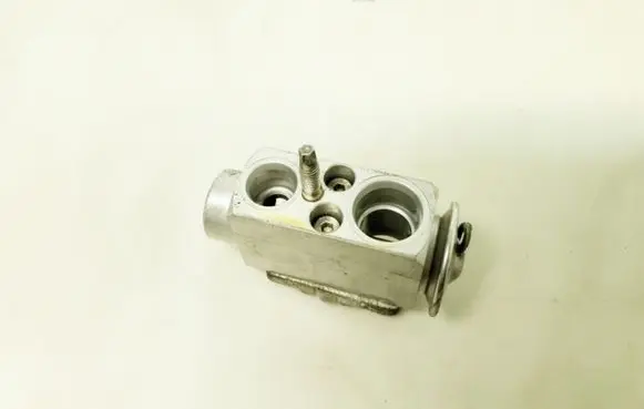 Air conditioning (A/C) expansion valve