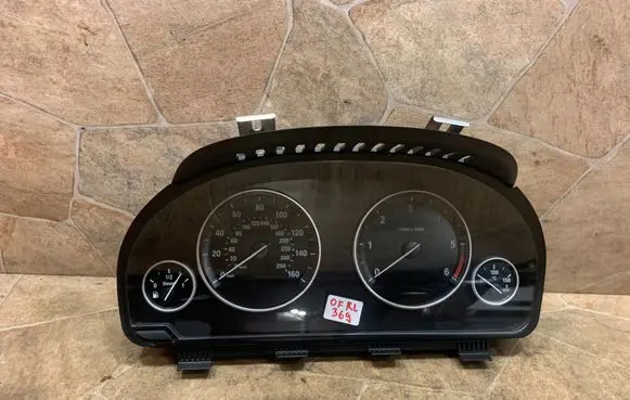 BMW X5 F15 Speedometer (instrument cluster) 6844010