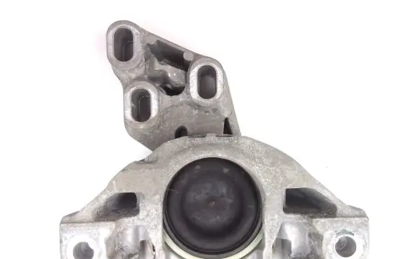Mercedes-Benz A W176 Engine mount bracket A2462400217