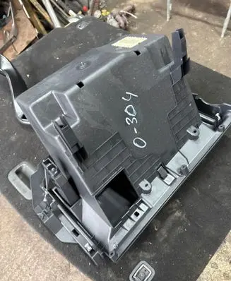 Renault Trafic III (X82) Glove box 681084386R