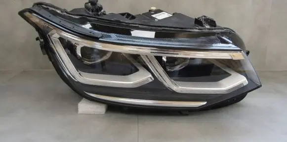 Volkswagen Tiguan Headlight/headlamp 5NB941082H