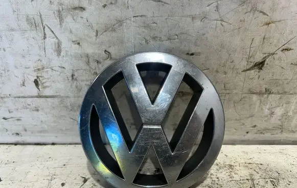 Volkswagen Sharan Manufacturer badge logo/emblem 7M3853601